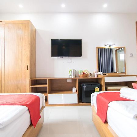 Reddoorz Plus Near Lotte Mart Cong Hoa Хошимин Экстерьер фото
