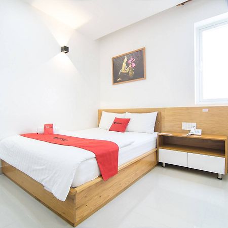 Reddoorz Plus Near Lotte Mart Cong Hoa Хошимин Экстерьер фото