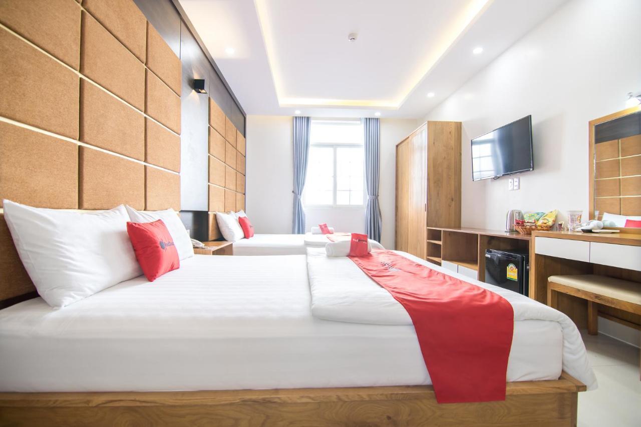 Reddoorz Plus Near Lotte Mart Cong Hoa Хошимин Экстерьер фото