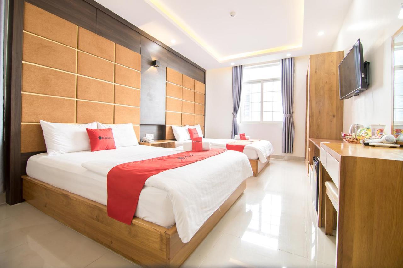 Reddoorz Plus Near Lotte Mart Cong Hoa Хошимин Экстерьер фото